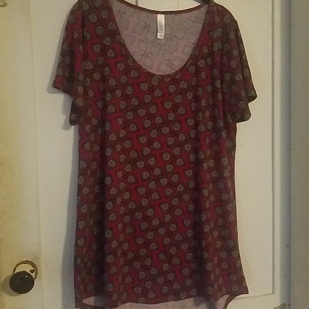 LuLaRoe Cladsic T